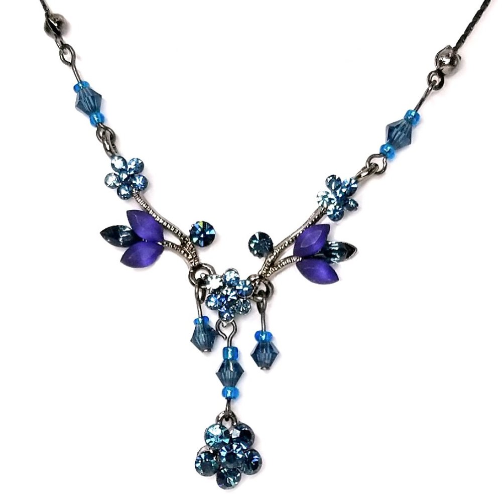 Vintage Crystal Beaded Necklace.
